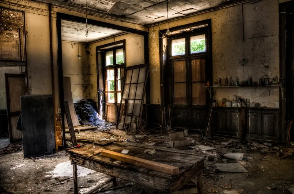 Reprise d’une ligne ancienne dans une maison de coteau à Conflans-Sainte-Honorine