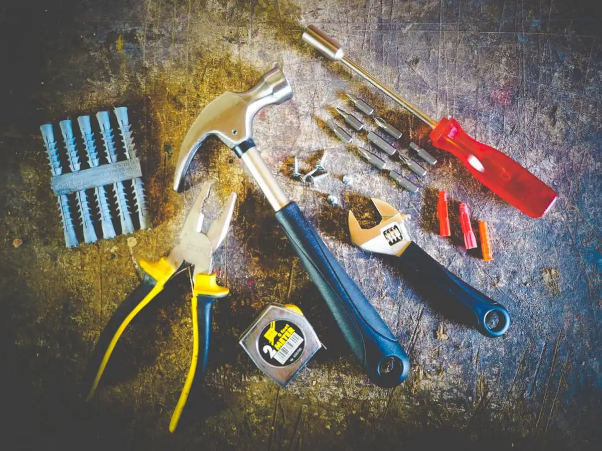 Outils d’électricien de SELLIER ÉLECTRICITÉ, atelier de Vernouillet